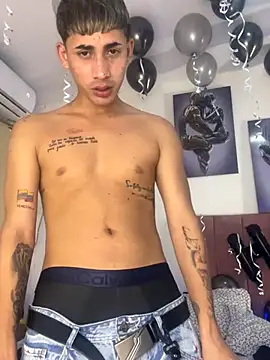 boy latino sex online show from 11-06-25, 07:42