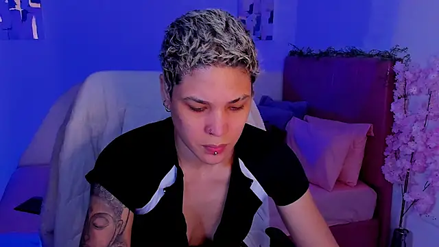 Charlee pink online show from 10-28-25, 03:14