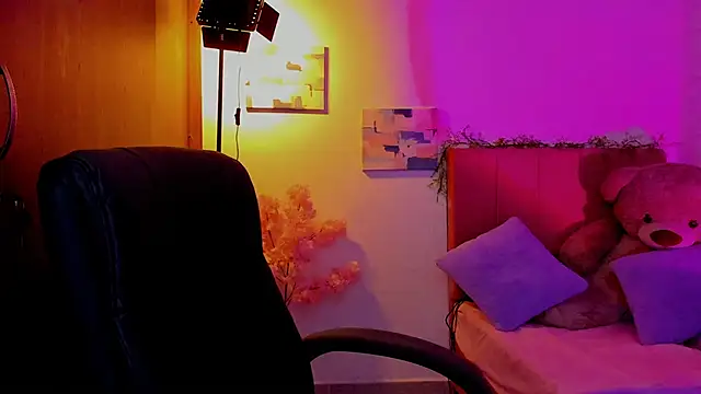 Charlee pink online show from 03-27-26, 09:58