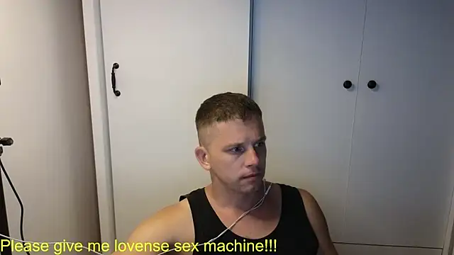 Snapshot of BigL0ve chatting on 07-19-26, 01:48 BigL0ve online show from 07-19-26, 01:48