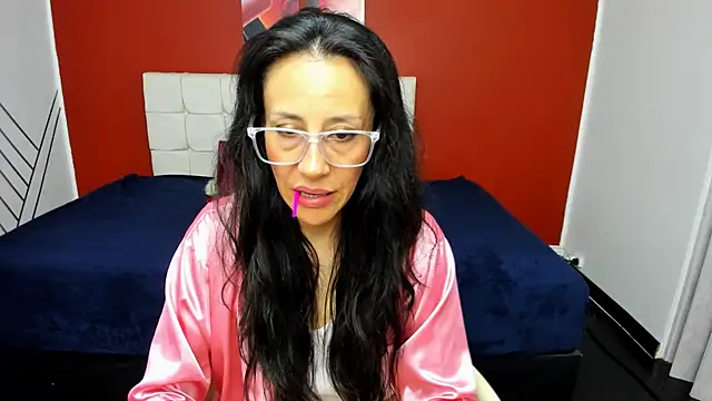 Snapshot of Abrillee1 chatting on 01-16-25, 10:44 Abrillee1 online show from 01-16-25, 10:44