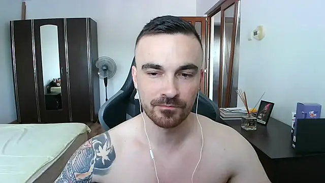 Snapshot of mu5clemania2 chatting on 06-21-26, 02:52 mu5clemania2 online show from 06-21-26, 02:52