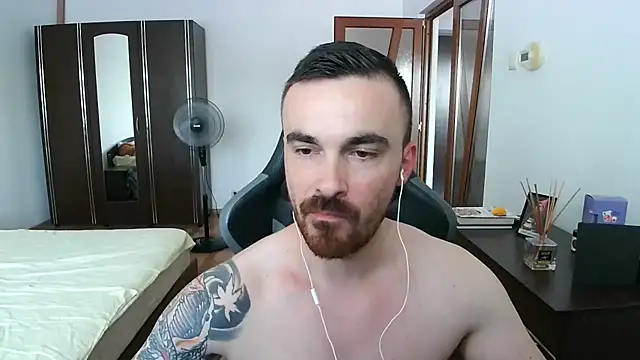 Snapshot of mu5clemania2 chatting on 06-30-26, 01:34 mu5clemania2 online show from 06-30-26, 01:34