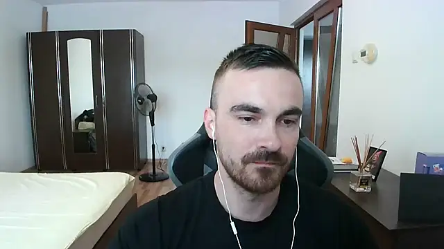 Snapshot of mu5clemania2 chatting on 07-11-26, 01:36 mu5clemania2 online show from 07-11-26, 01:36