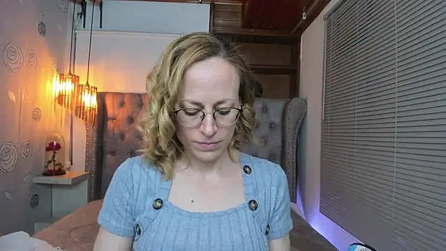 Snapshot of SammySanders chatting on 03-12-25, 11:12 SammySanders online show from 03-12-25, 11:12