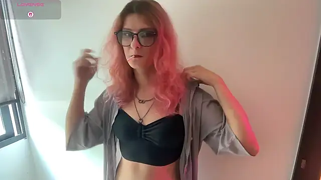 Snapshot of Alice_Pinkhead chatting on 07-17-26, 08:54 Alice Pinkhead online show from 07-17-26, 08:54