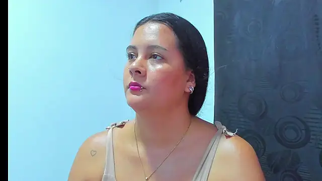 Snapshot of SophieWoods_ chatting on 09-26-25, 10:58 SophieWoods  online show from 09-26-25, 10:58