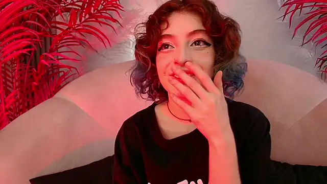 EvaHalsey online show from 12-04-25, 08:06