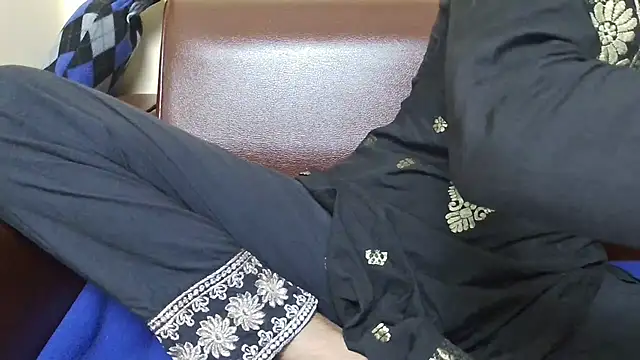 Srabontii online show from 11-11-25, 10:48