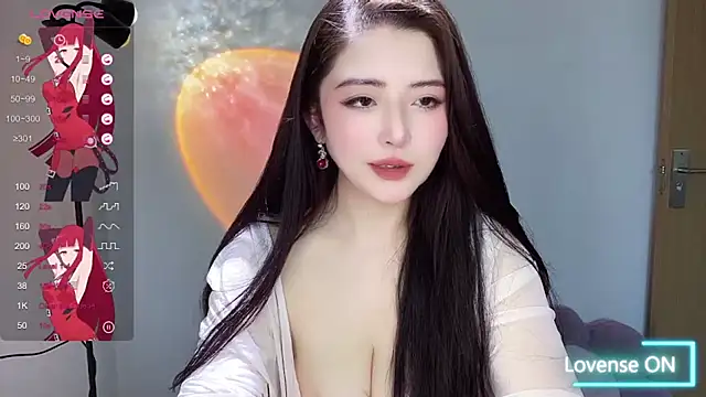 Snapshot of Alice-821 chatting on 01-14-25, 11:20 Alice-821 online show from 01-14-25, 11:20