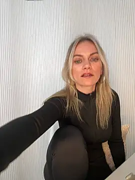 Snapshot of Milla__one chatting on 02-04-26, 12:33 Milla one online show from 02-04-26, 12:33