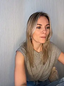 Snapshot of Milla__one chatting on 02-06-26, 11:35 Milla one online show from 02-06-26, 11:35