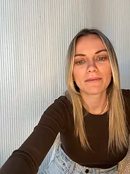 Snapshot of Milla__one chatting on 04-20-26, 12:52 Milla one online show from 04-20-26, 12:52