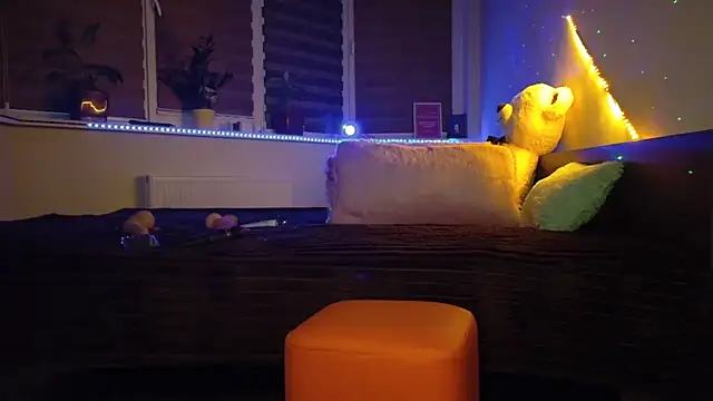 Denny Brenda online show from 02-03-25, 05:18