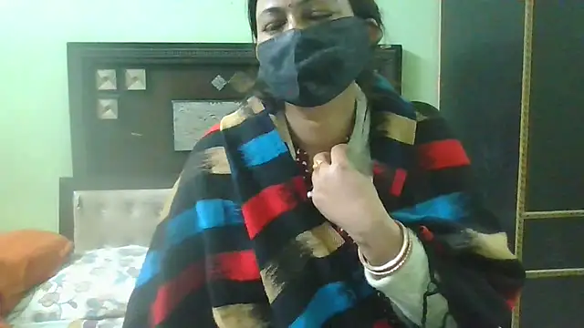 couplesuni online show from 02-07-25, 10:50