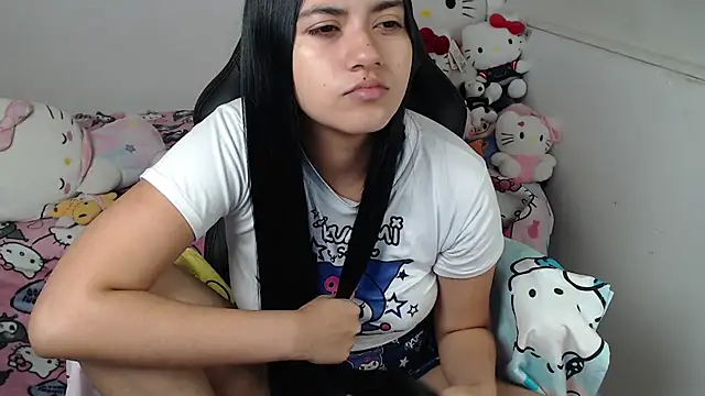 Snapshot of kayla_k18 chatting on 06-26-26, 02:49 kayla k18 online show from 06-26-26, 02:49