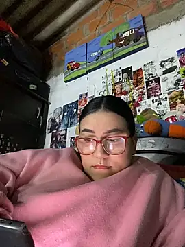 dafne19  online show from 10-25-25, 05:15