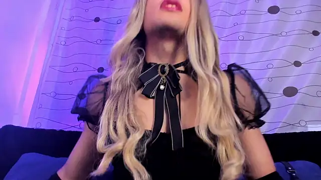 Snapshot of LukaCastillo chatting on 01-15-25, 04:04 LukaCastillo online show from 01-15-25, 04:04