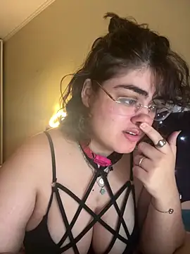 Snapshot of yudrayeb chatting on 01-21-25, 01:29 yudrayeb online show from 01-21-25, 01:29