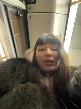 Snapshot of Sophie_Avory chatting on 02-03-26, 04:45 Sophie Avory online show from 02-03-26, 04:45