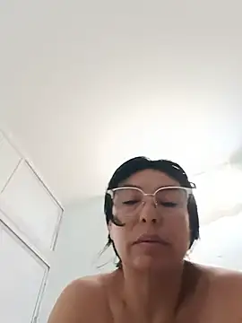 Snapshot of katysquirtdirty chatting on 07-05-26, 06:48 katysquirtdirty online show from 07-05-26, 06:48