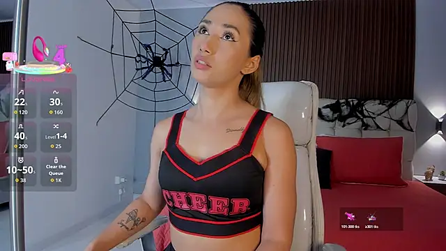 Emma23   online show from 10-30-25, 07:21