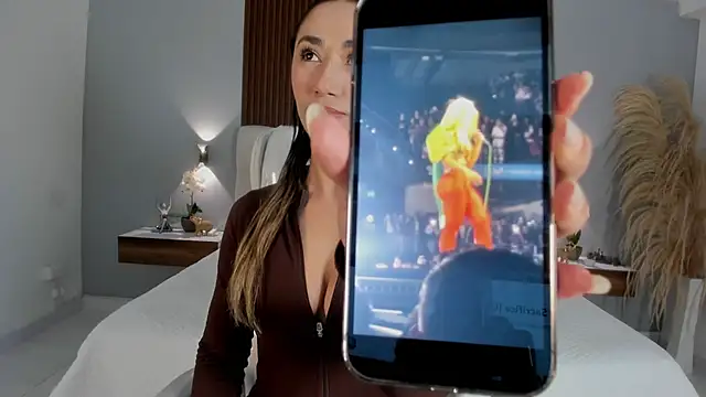 Emma23   online show from 03-31-26, 08:37