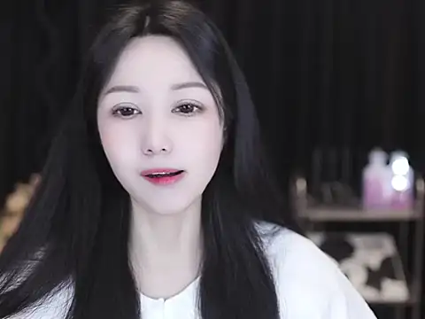 Nuyoah-77 online show from 03-07-26, 08:33