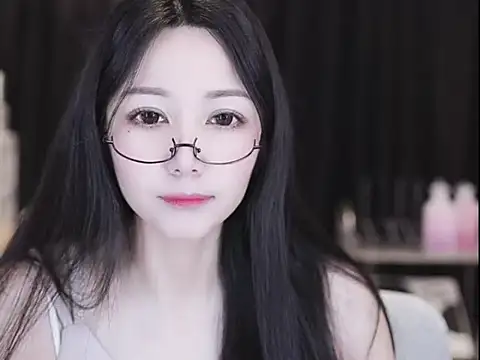 Nuyoah-77 online show from 04-21-26, 05:36