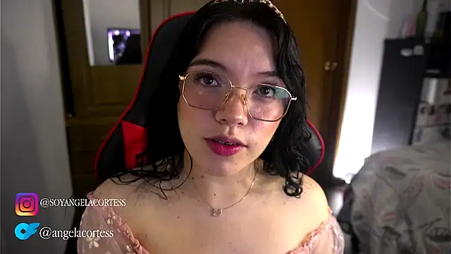 angela cortes  online show from 10-27-25, 02:48