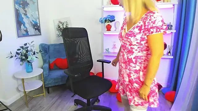 AgathaKlouin online show from 02-15-26, 08:13