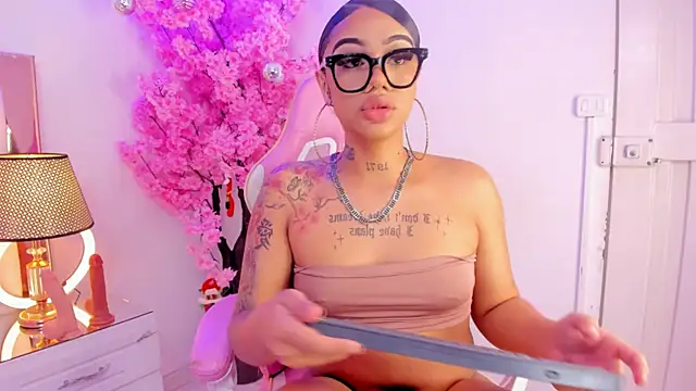 Mia Jansen online show from 12-13-24, 11:28