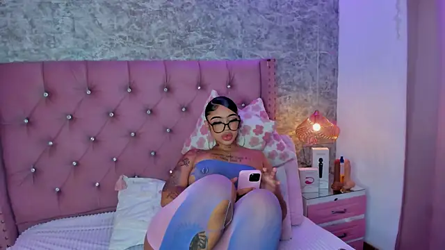 Mia Jansen online show from 01-13-26, 02:00