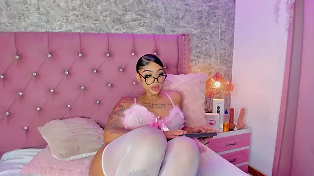 Mia Jansen online show from 01-15-26, 01:37