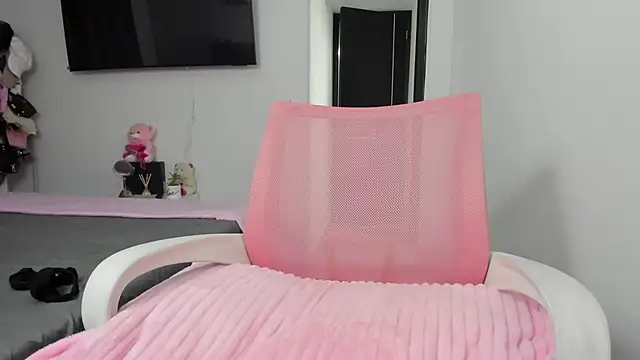 Ori valentina online show from 01-15-25, 11:51