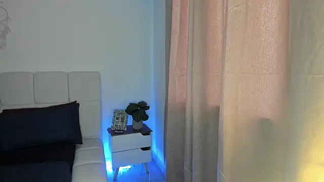 Ori valentina online show from 04-23-26, 09:50