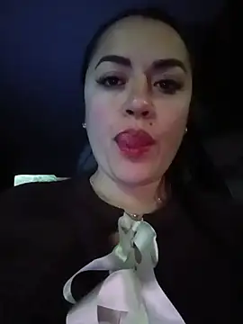 Snapshot of Lesly_10- chatting on 05-15-26, 02:07 Lesly 10- online show from 05-15-26, 02:07