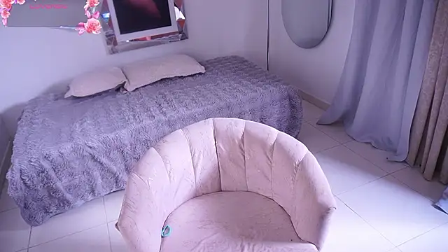 Snapshot of Alondrasparrow2 chatting on 02-10-26, 07:51 Alondrasparrow2 online show from 02-10-26, 07:51