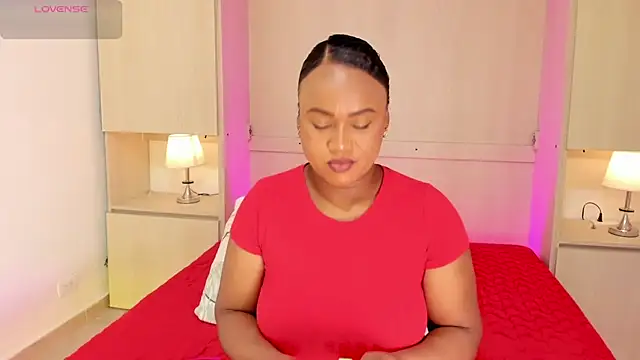 EmilyyStuart online show from 10-24-25, 03:58