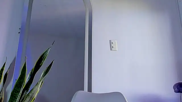 Andrew wolf7 online show from 10-28-25, 03:47