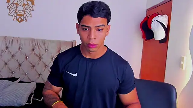 Andrew wolf7 online show from 01-17-26, 01:43