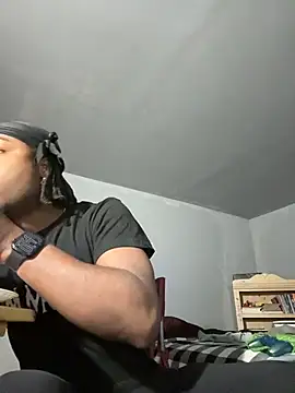 SluttyLyfe4L online show from 05-21-26, 06:37