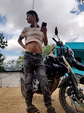 Valentinacuc online show from 11-23-25, 02:39