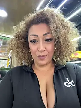 Snapshot of Katti_Barrera chatting on 06-25-26, 07:51 Katti Barrera online show from 06-25-26, 07:51