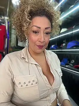 Snapshot of Katti_Barrera chatting on 07-21-26, 06:54 Katti Barrera online show from 07-21-26, 06:54