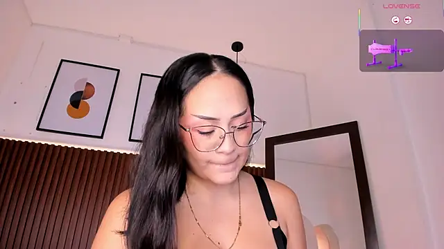 emma white 01 online show from 12-05-25, 01:36