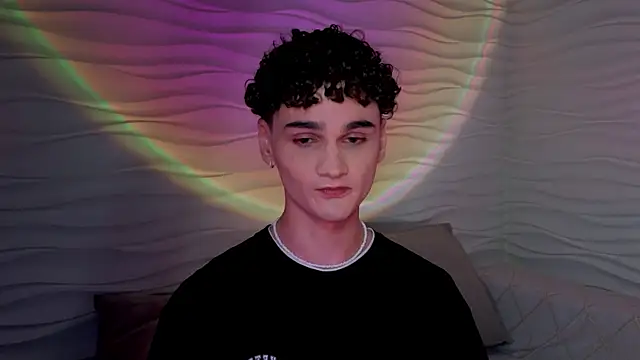 adam 21cm   online show from 03-07-25, 04:33