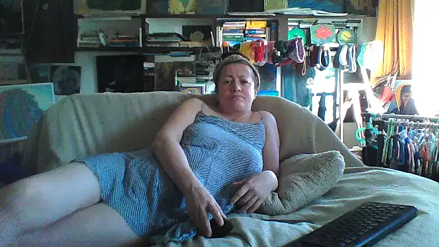 MariaAnaSunshine online show from 12-15-25, 09:46