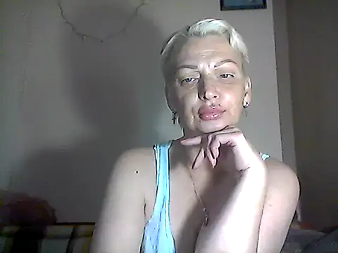 Snapshot of MaryJane441 chatting on 06-18-26, 09:14 MaryJane441 online show from 06-18-26, 09:14