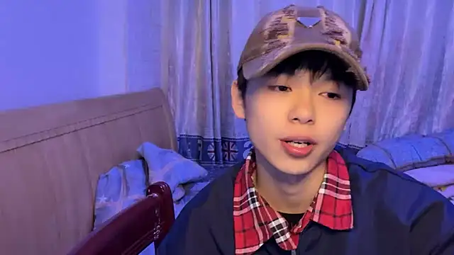 Snapshot of xiaottt1918 chatting on 01-12-25, 05:11 xiaottt1918 online show from 01-12-25, 05:11